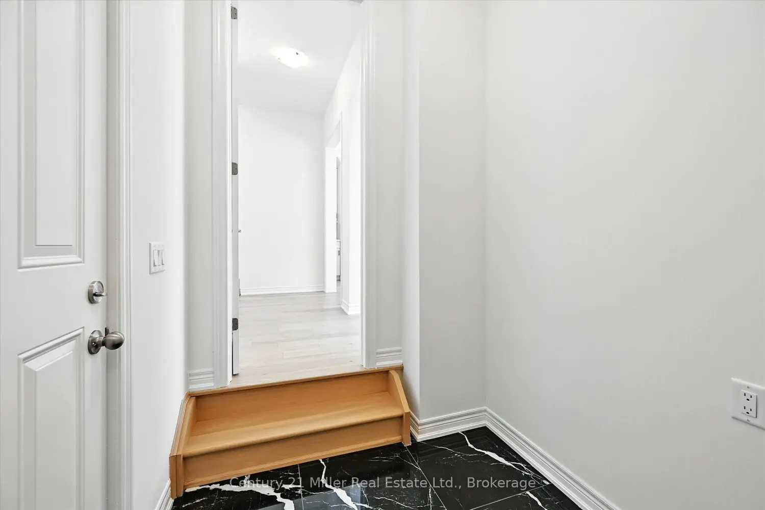 Additional image 10 of 3250 Millicent Avenue