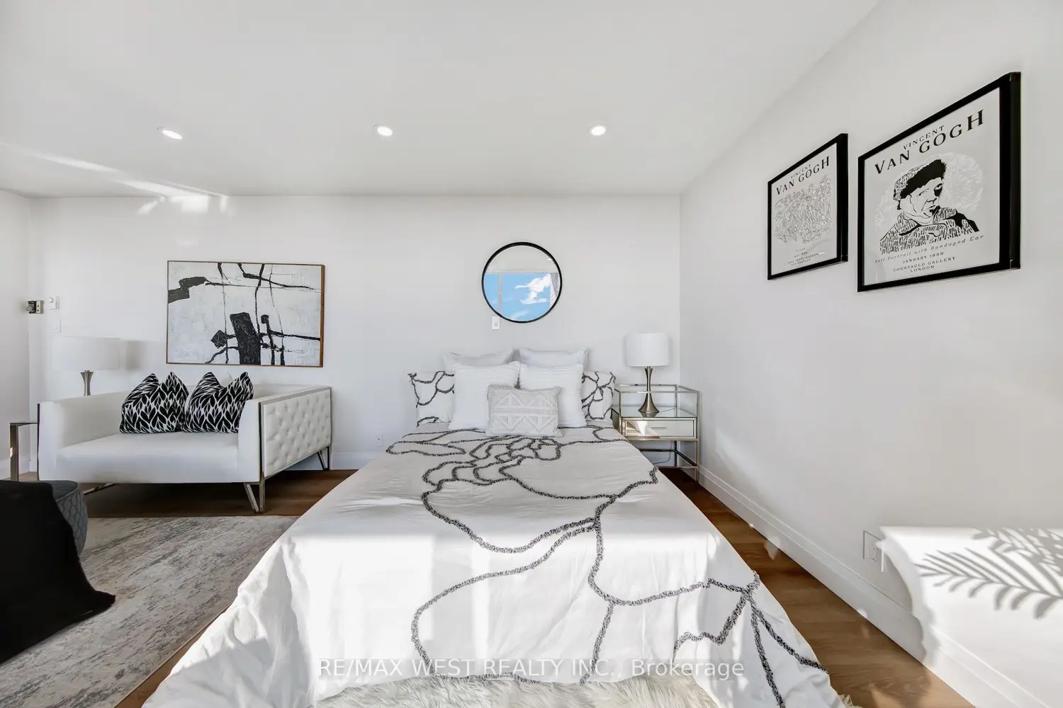 Additional image 11 of 914 Yonge Street 1202