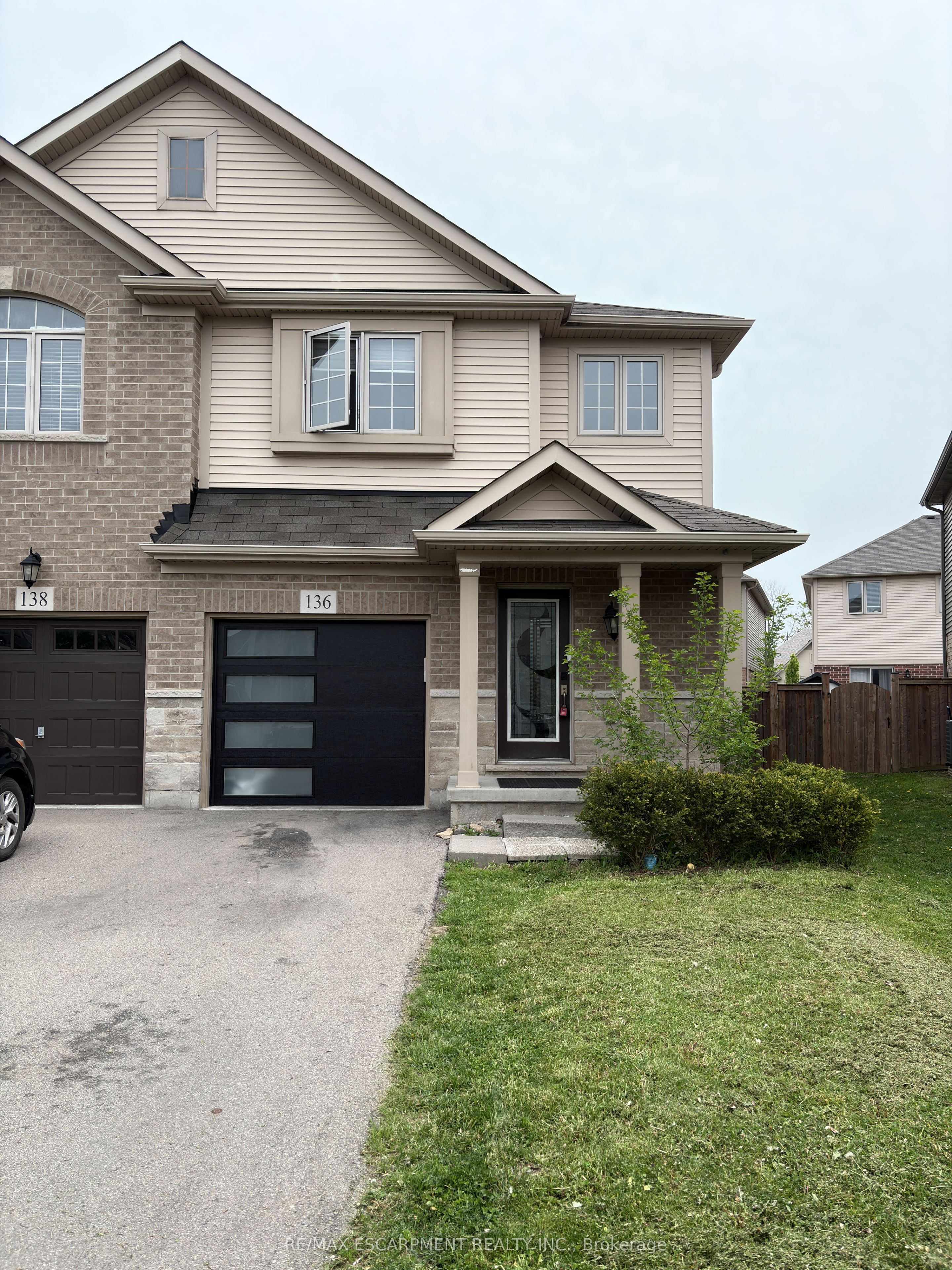 Additional image 2 of 136 Westbank Trail, Hamilton, ON, L8J 1R5