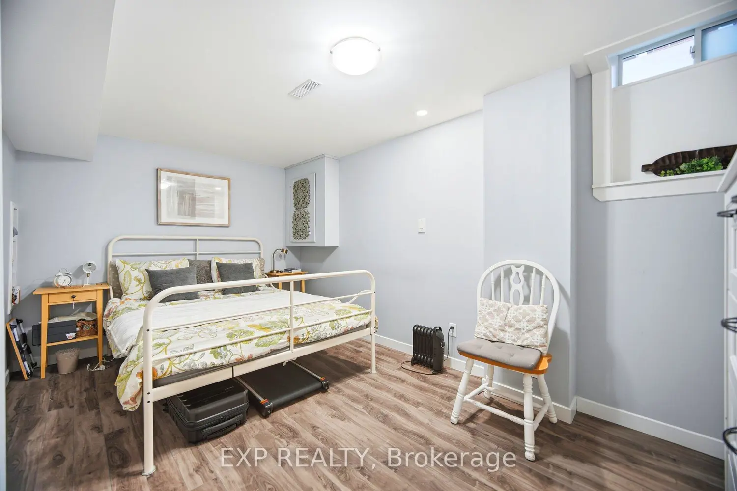 Additional image 17 of 7 Ferri Crescent