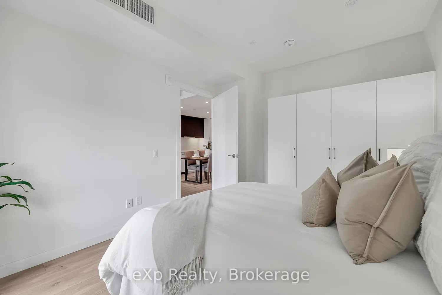 Additional image 11 of 741 King Street 306