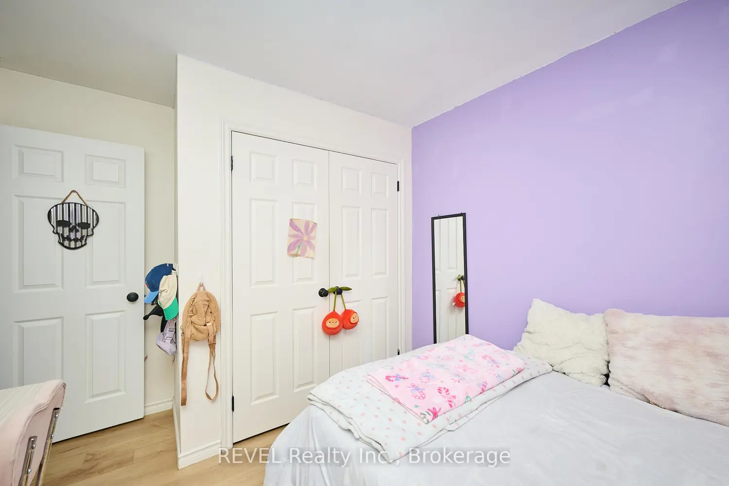 Additional image 10 of 11 Newleaf Crescent