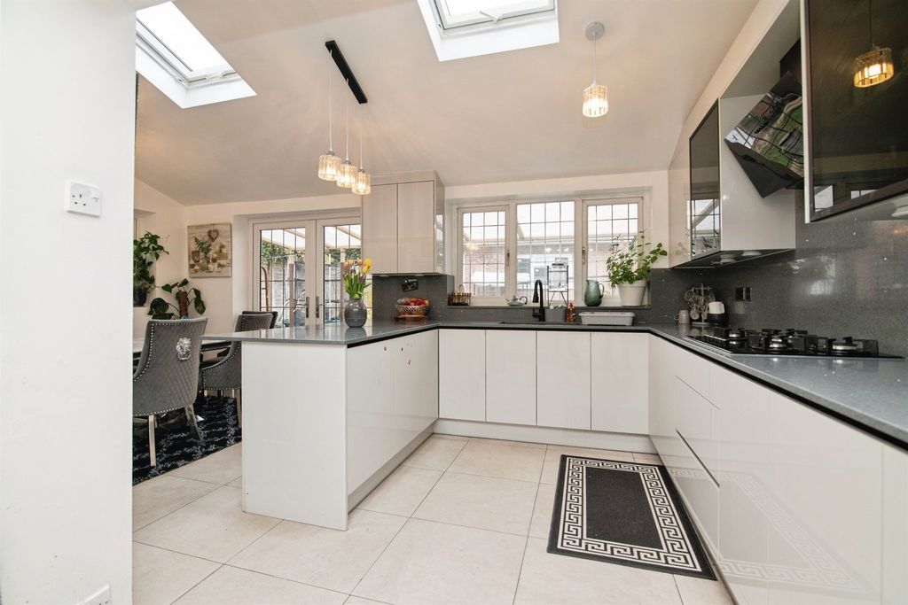 Additional image 7 of 4 bed semi-detached house for saleWooding Crescent, Tipton DY4