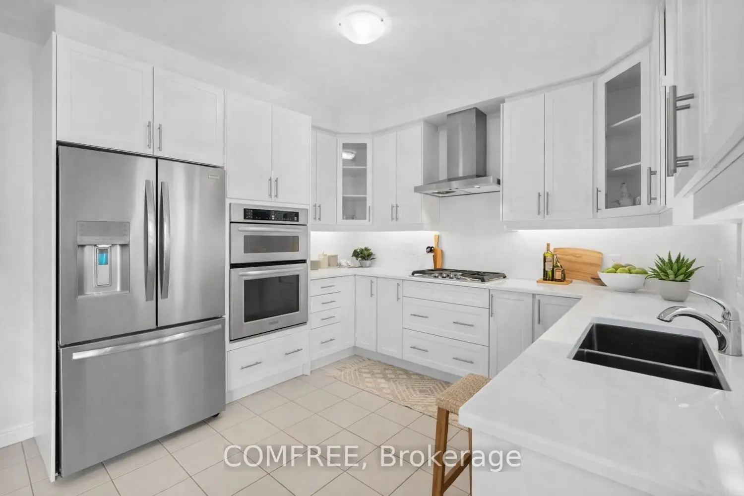 117 Merivale Court photo 4