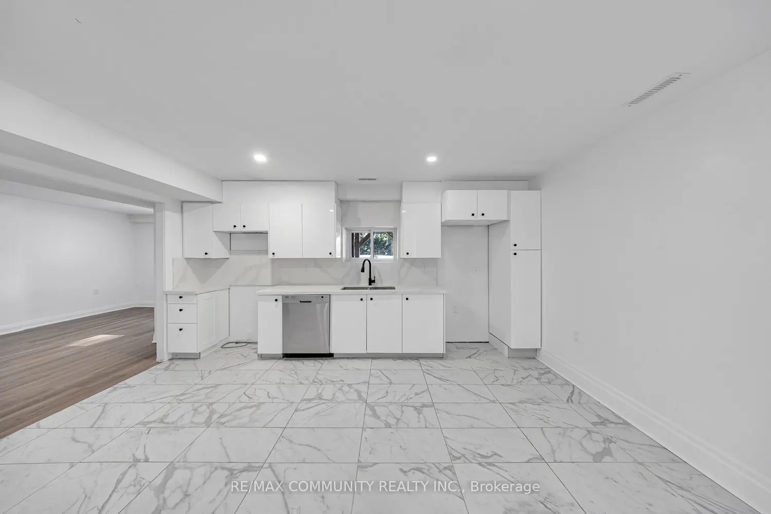 Additional image 11 of 645 Fraser Avenue