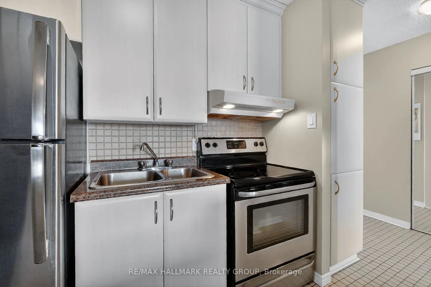 Additional image 9 of 2019 Bank Street 404