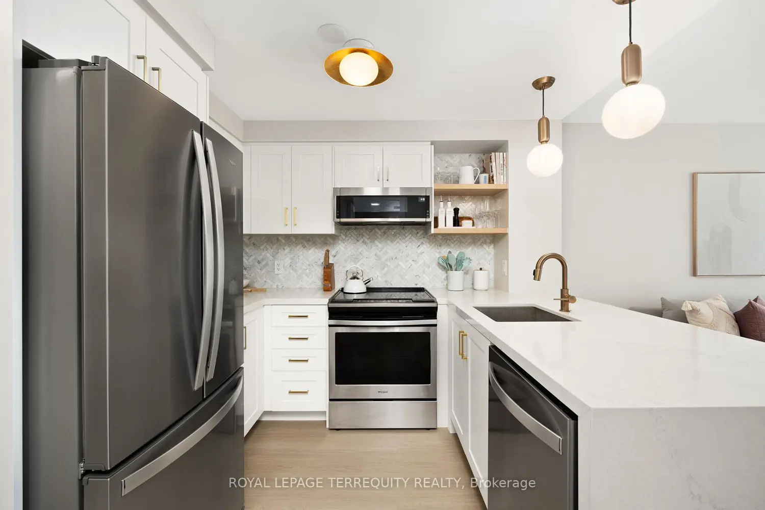 2191 Yonge Street 1004