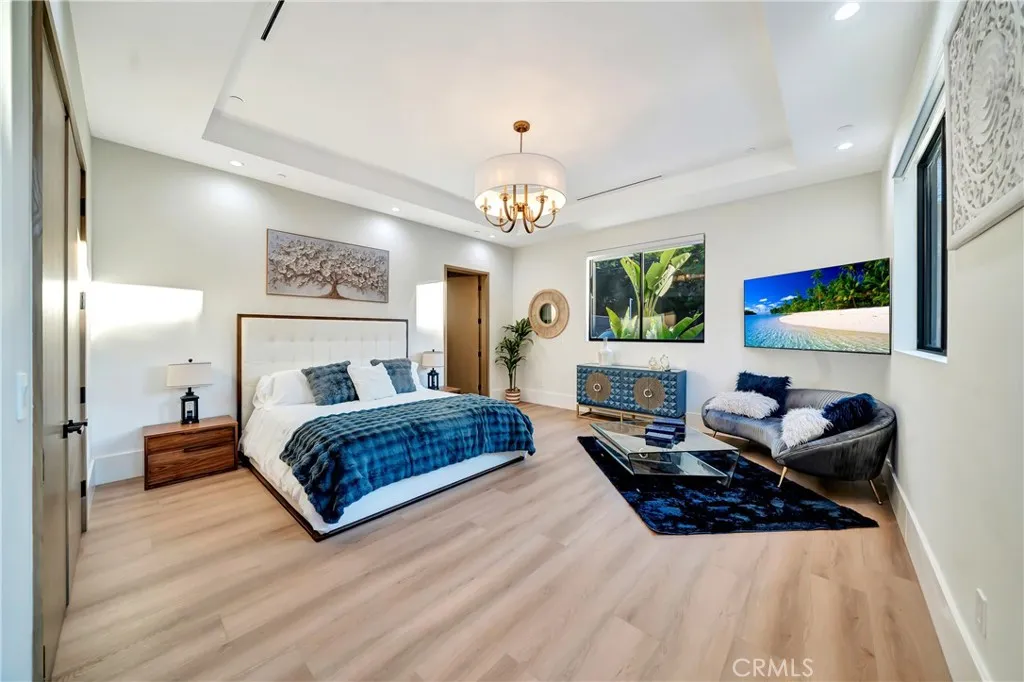 Additional image 107 of 19225 Rosita St, Tarzana, CA 91356