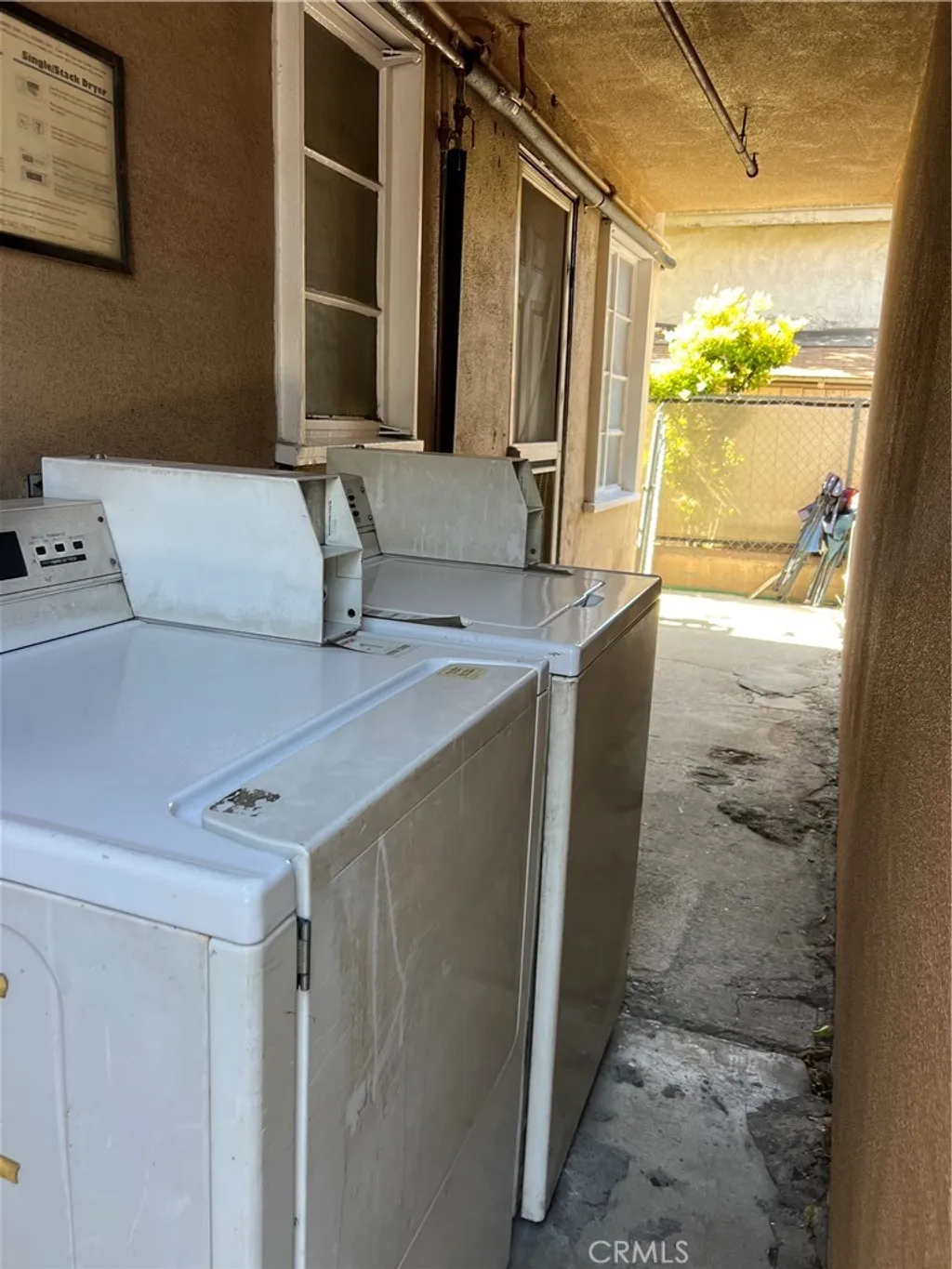 5253 Denny Ave, North Hollywood, CA 91601