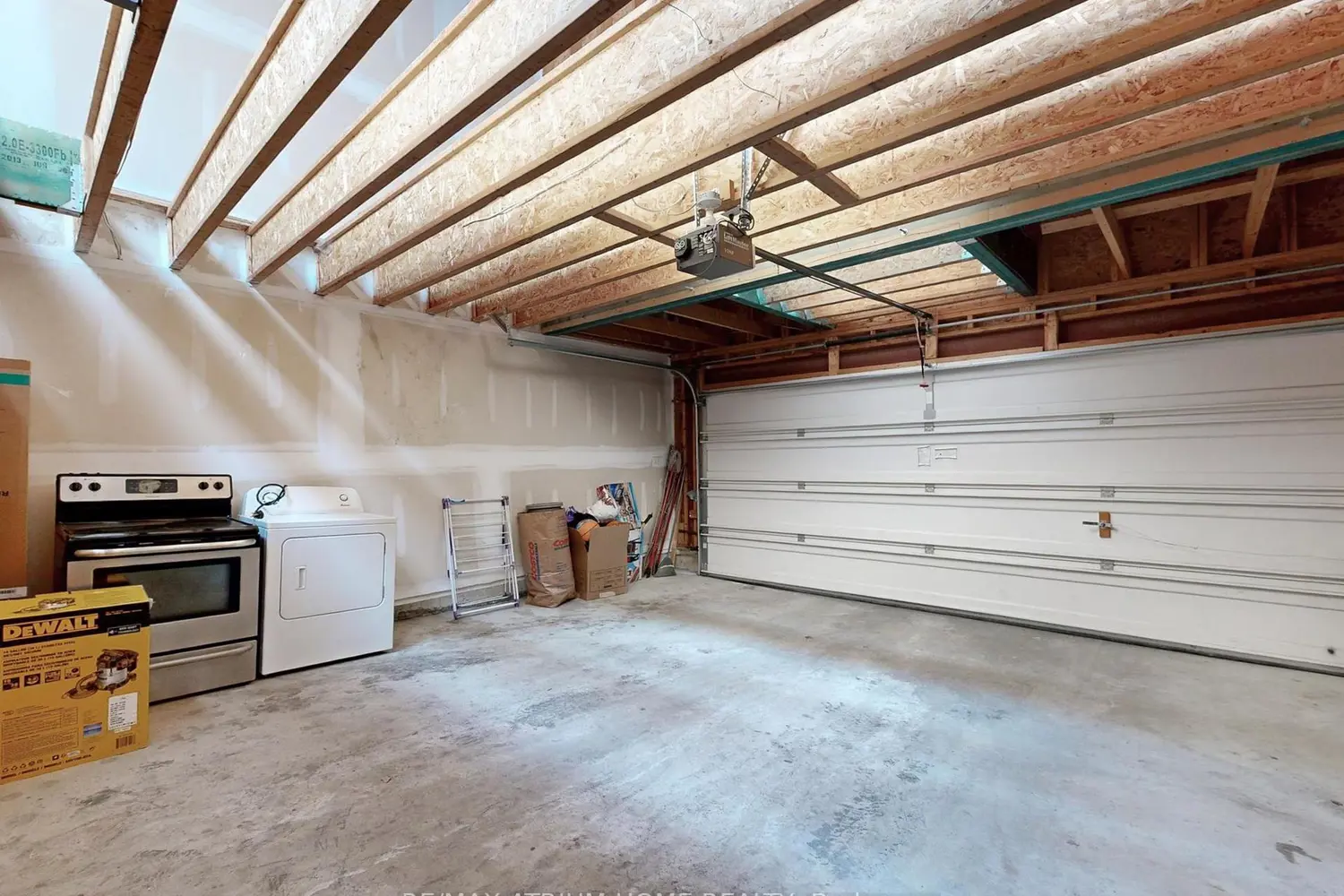 Additional image 19 of 17 Kawneer Terrace