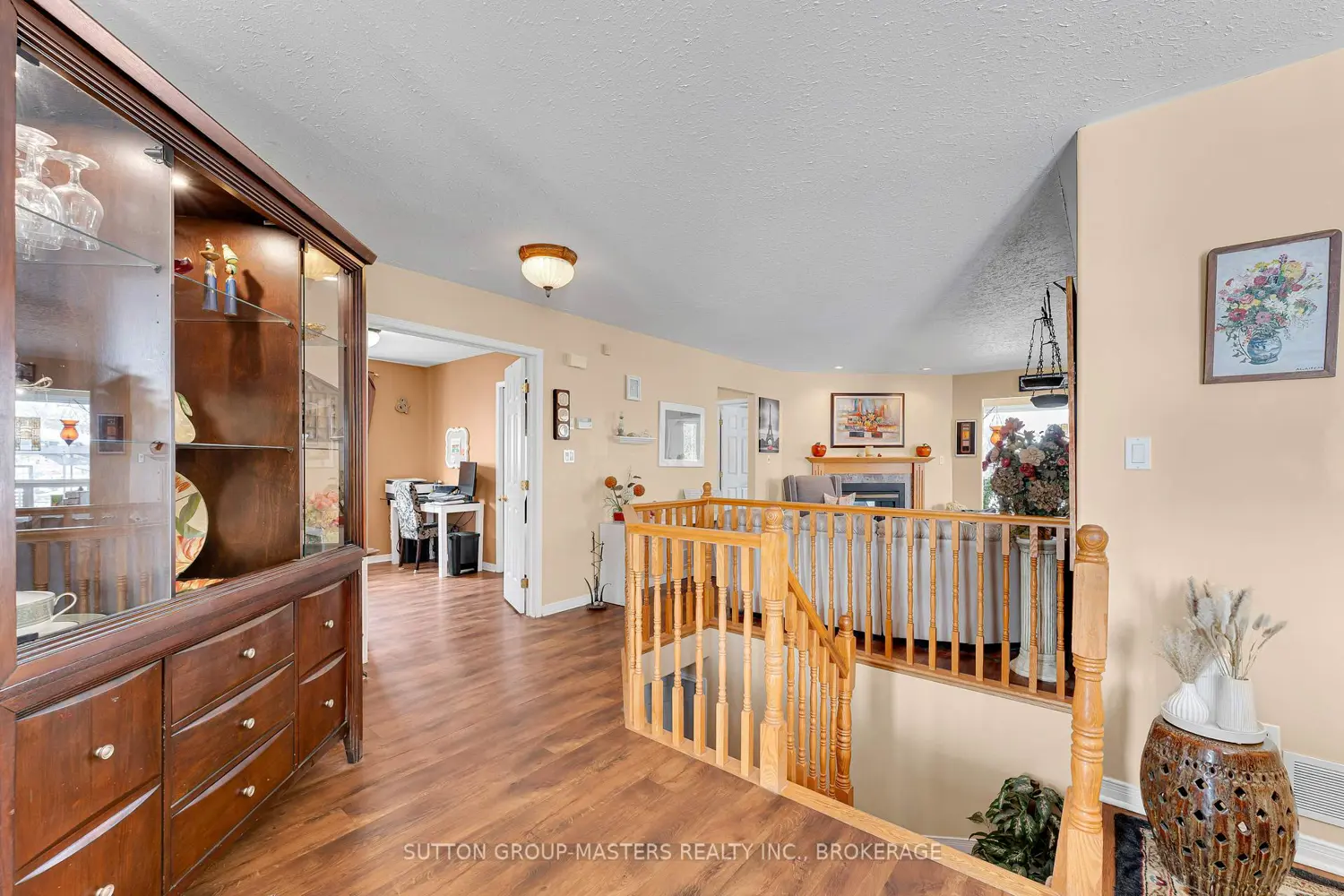 Additional image 3 of 568 Roosevelt Drive