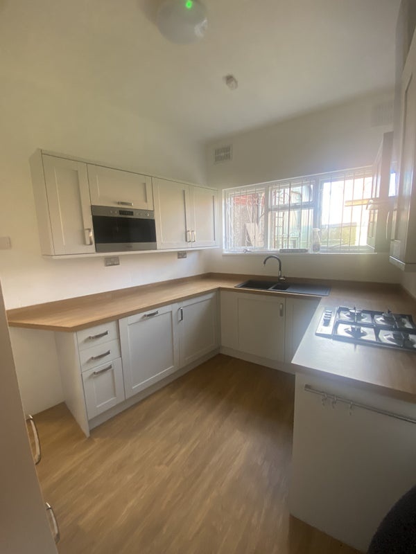 Additional image 2 of Room in a Shared House, Hanover Square, LS3, N1 7GU