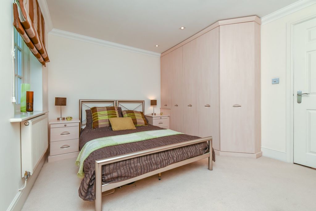 Additional image 13 of 3 bed flat for saleHenley Road, Claverdon, Warwickshire CV35