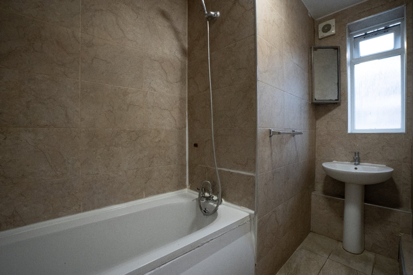 Additional image 6 of 3 Bed Flat, Zaire Court, SW4, SW4 6DE
