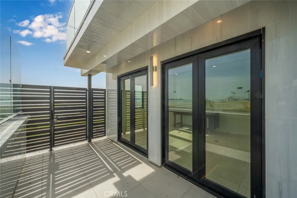 Additional image 33 of 1724 Bluff Pl, Long Beach, CA 90802