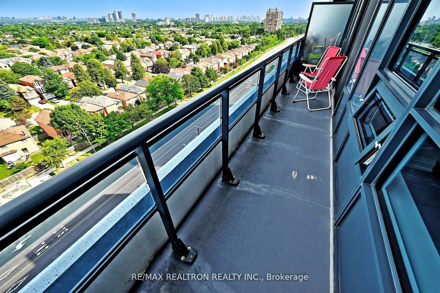 Additional image 17 of 7900 Bathurst Street 1122