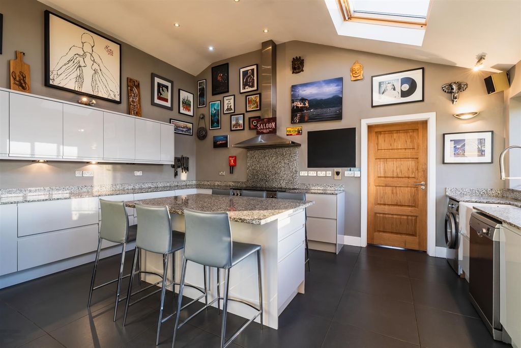 Additional image 14 of 6 bed detached house for saleHolmesfield, Dronfield S18