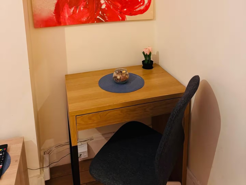 Additional image 3 of Room in a Shared Flat, North End Road, W14, N1 7GU