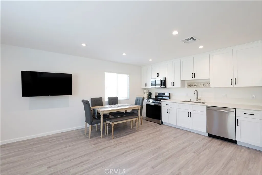 Additional image 4 of 18623 Bryant Street, Northridge, CA 91324