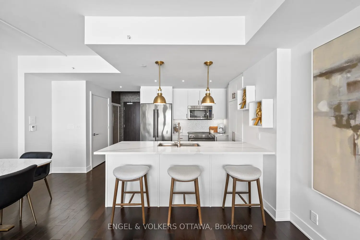 Additional image 4 of 1035 Bank Street 110