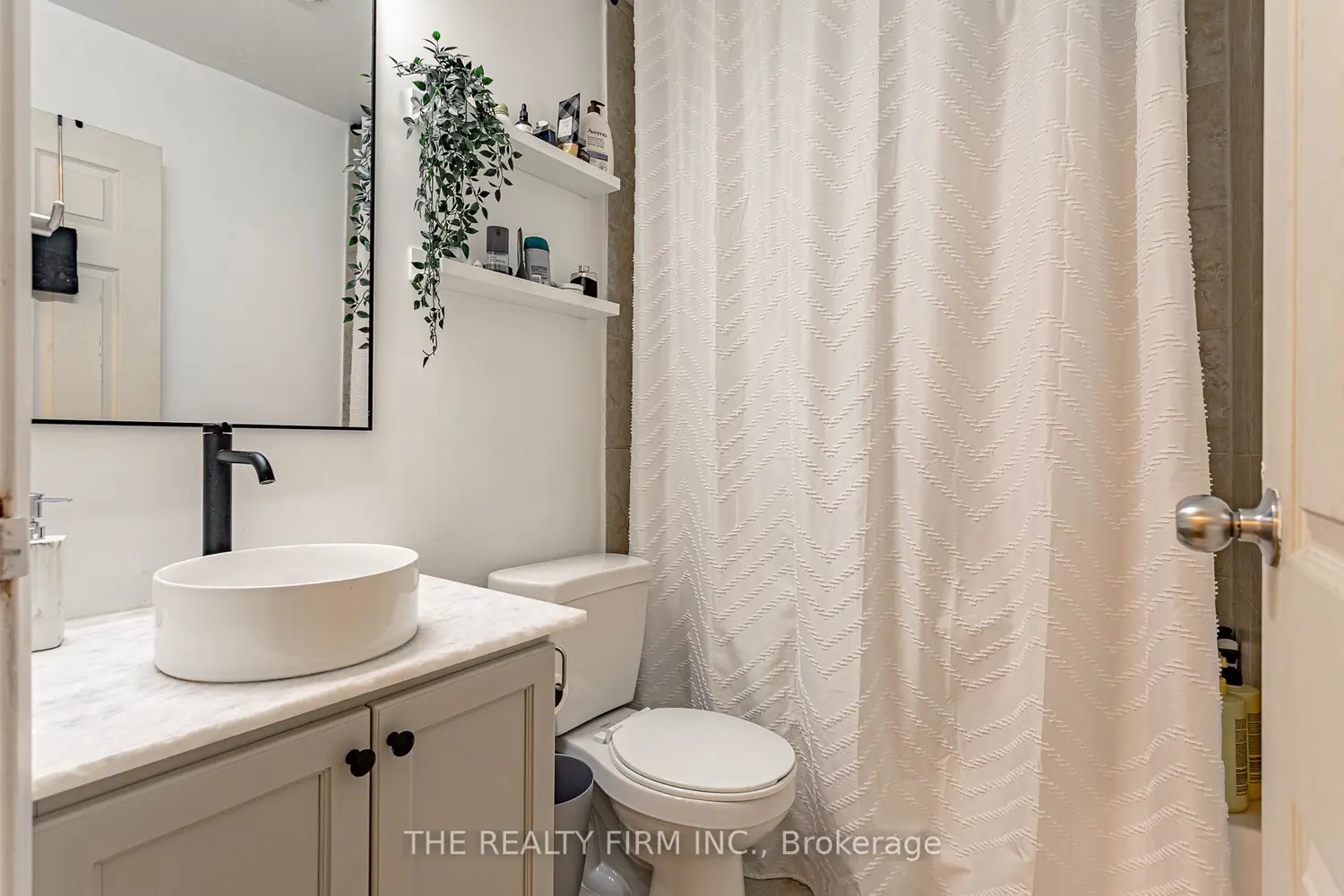 Additional image 15 of 271 Thames Street 12