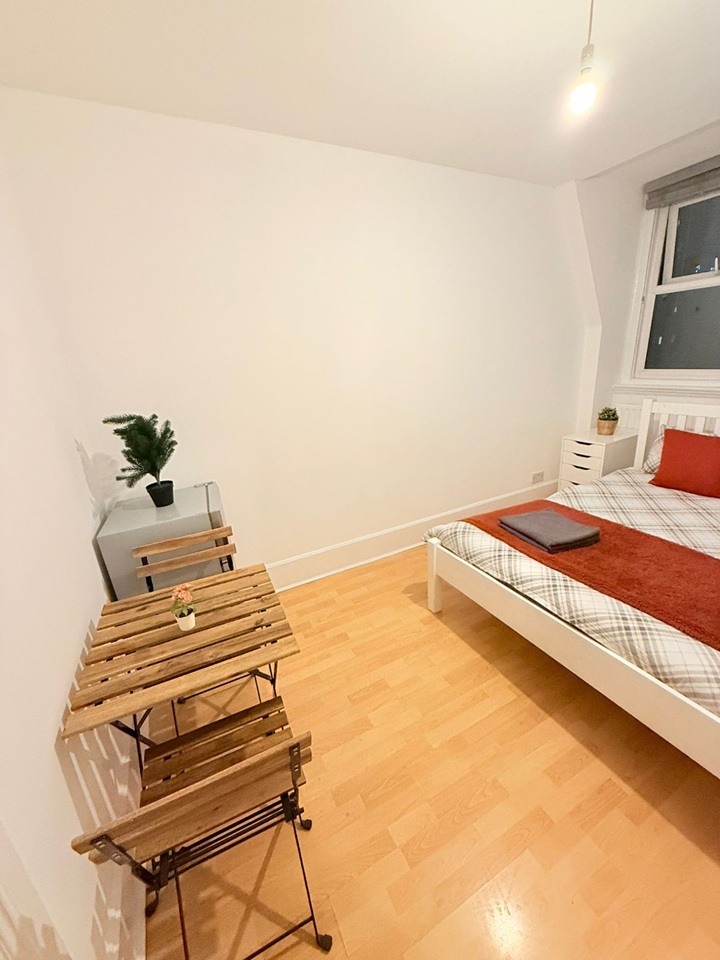 Additional image 11 of Room in a Shared Flat, Whitechapel Road, E1, N1 7GU