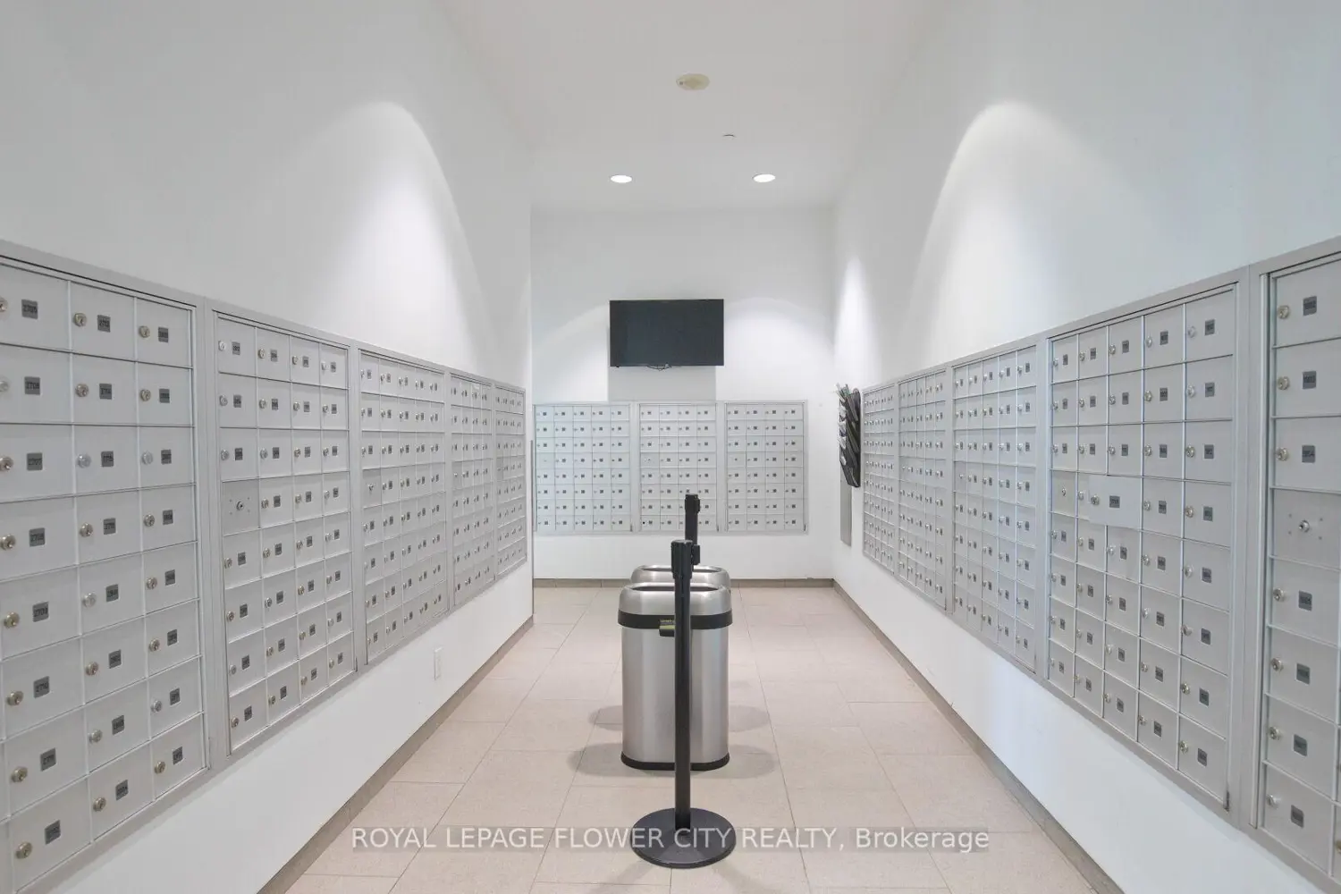 Additional image 18 of 105 The Queensway Avenue 415