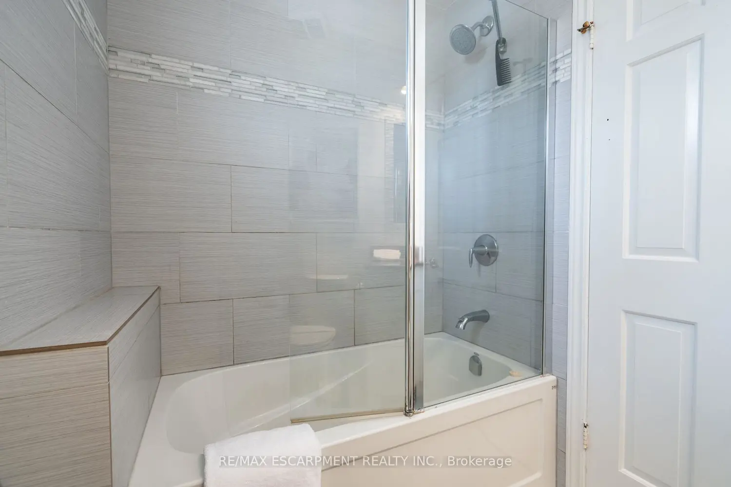 Additional image 12 of 1 Acredale Drive