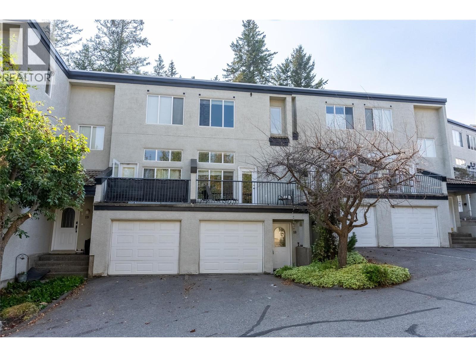 411 ABERDEEN Drive Unit# 18