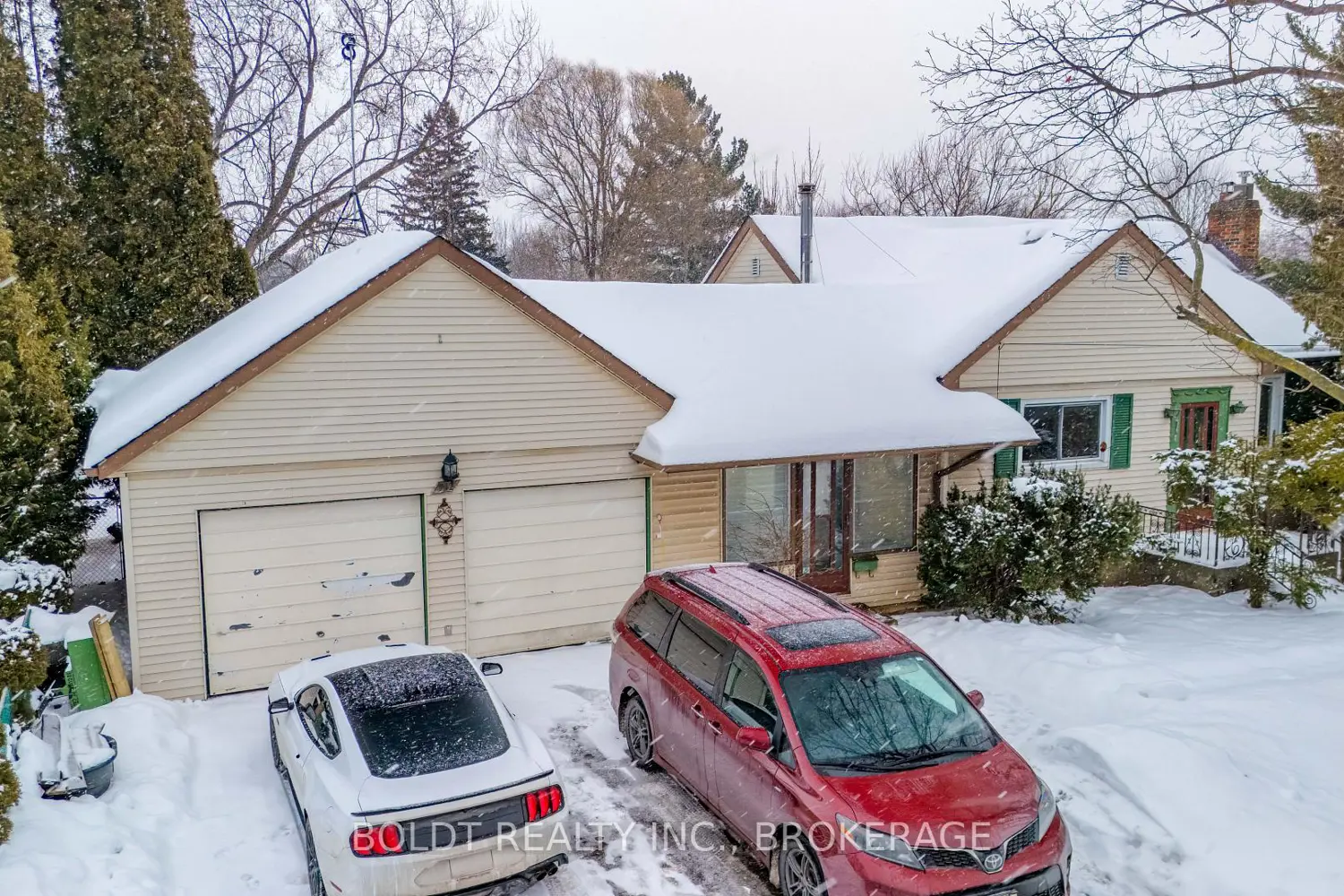 Additional image 8 of 542 Niagara Street