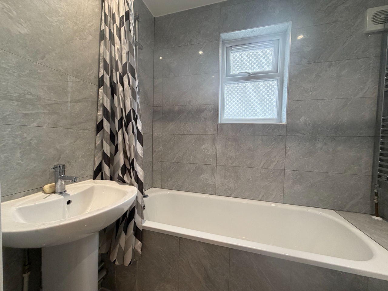 Additional image 5 of 1 Bed Flat, Meeting House Lane, SE15, N1 7GU