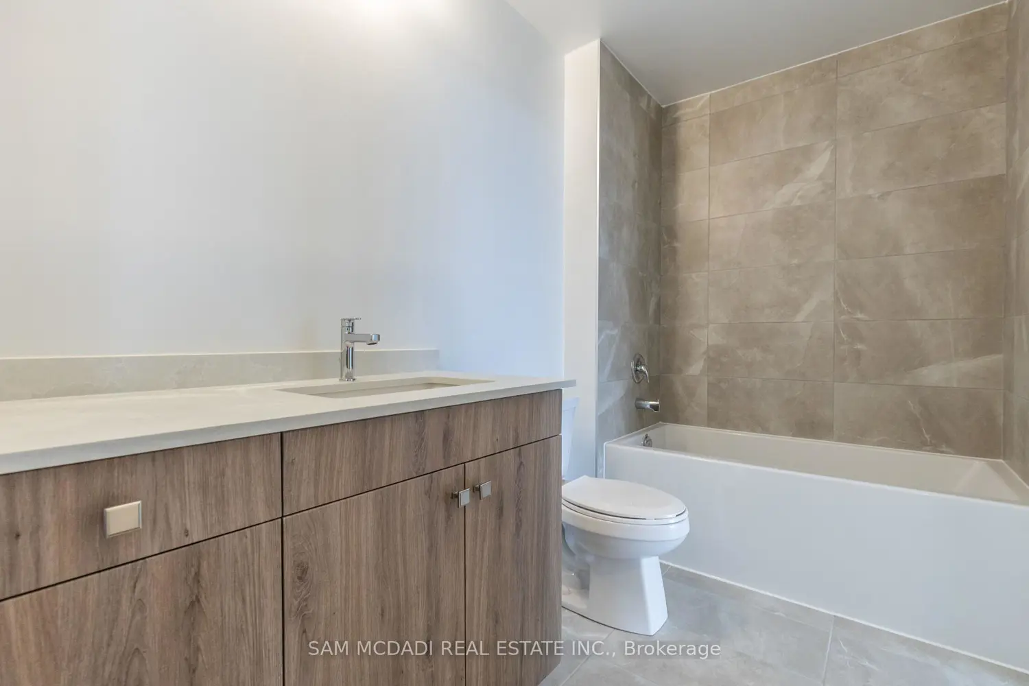 Additional image 10 of 1035 Southdown Road 1503