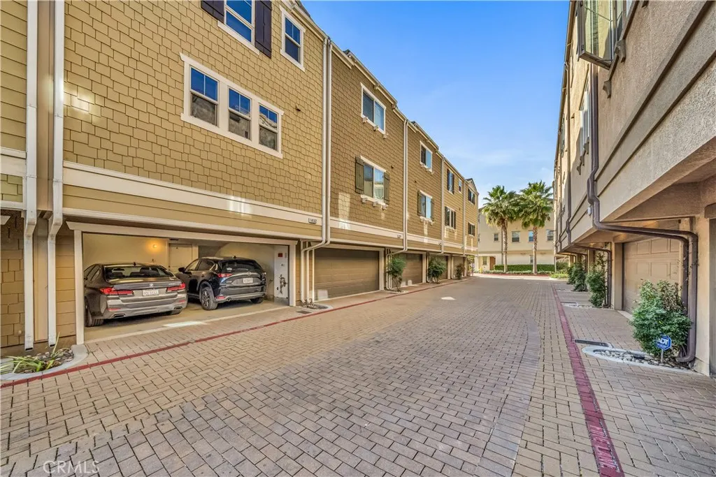 Additional image 25 of 14102 W Chapparel Lane, Van Nuys, CA 91405
