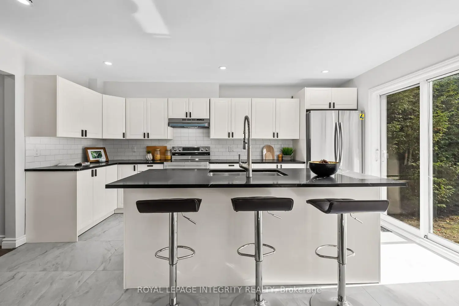 Additional image 7 of 83 Saddle Crescent