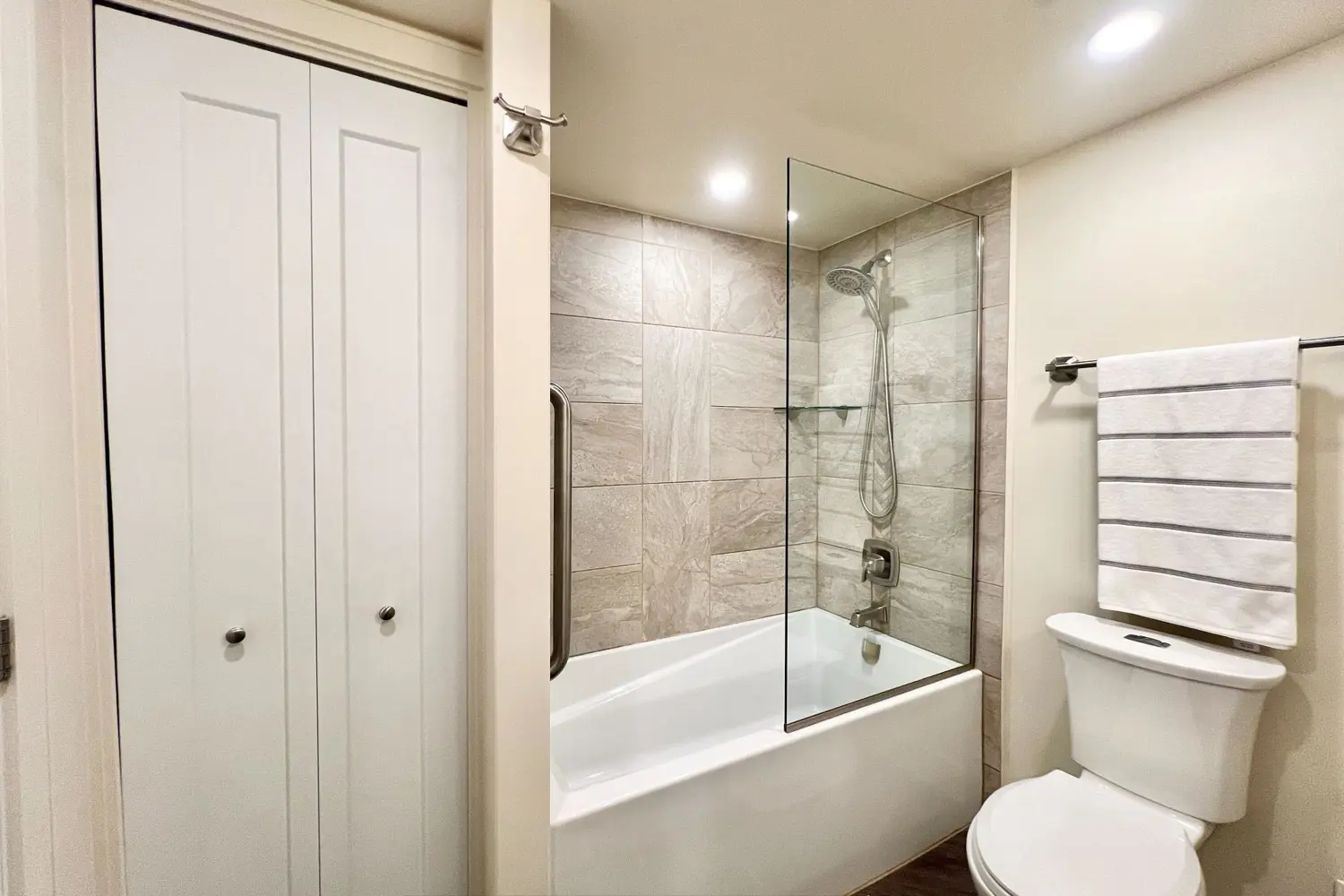 Additional image 18 of 344 Front Street 1002