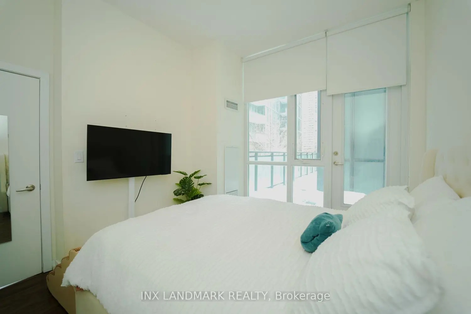 Additional image 9 of 4070 Confederation Parkway 517