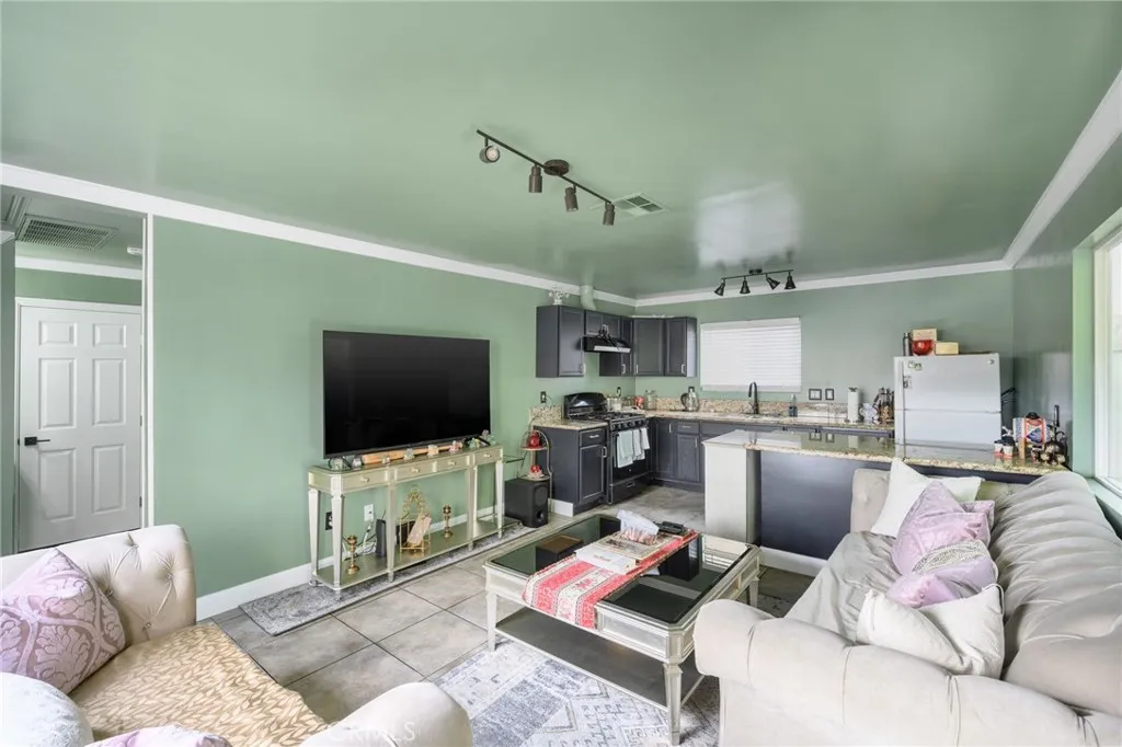 Additional image 4 of 10604 Plainview Avenue, Tujunga, CA 91042