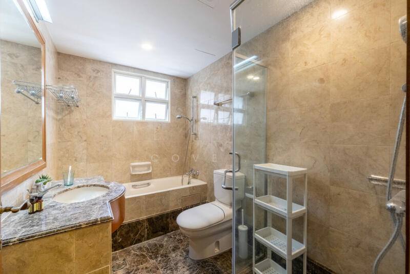 Additional image 3 of Cashew Crescent