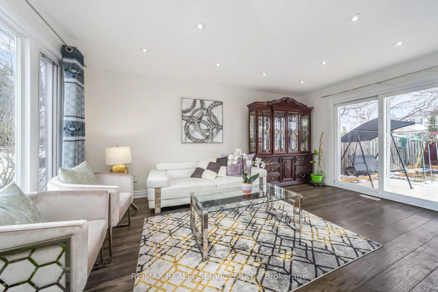 Additional image 3 of 11 Juliette Square