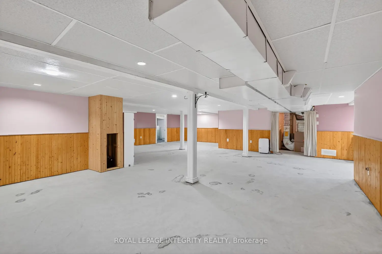 Additional image 11 of 657 Country Trail Private