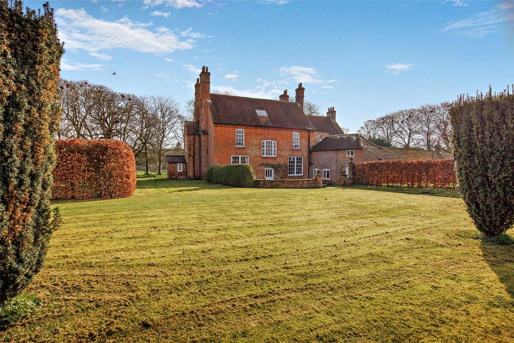 Additional image 7 of 7 bed detached house for saleAlton Barnes, Marlborough, Wiltshire SN8