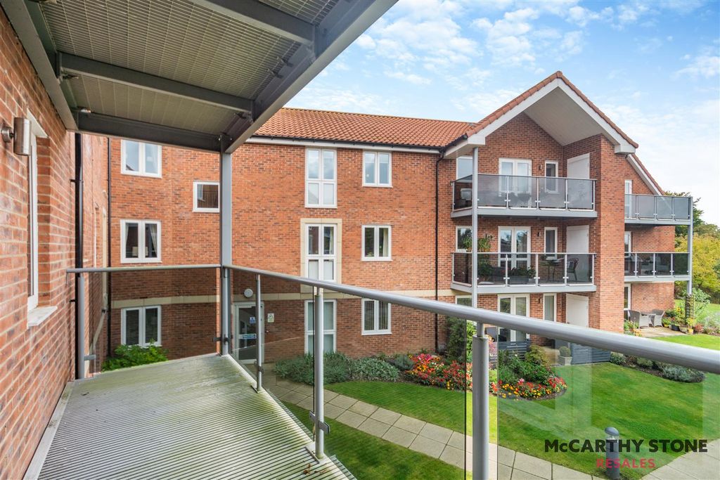 Additional image 2 of 2 bed flat for saleAndrews Court, Molescroft Road, Beverley HU17