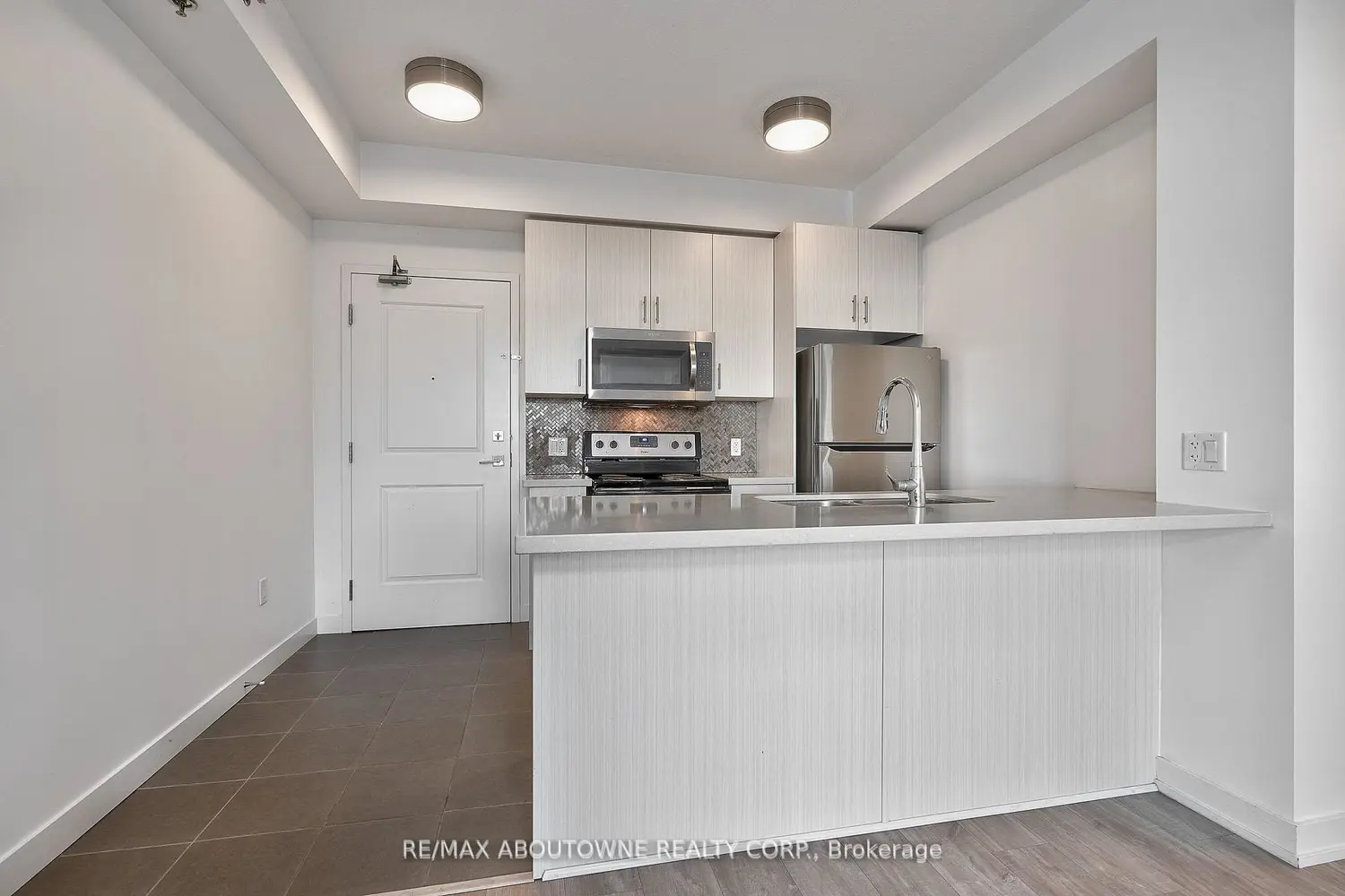 Additional image 5 of 2490 Old Bronte Road 306