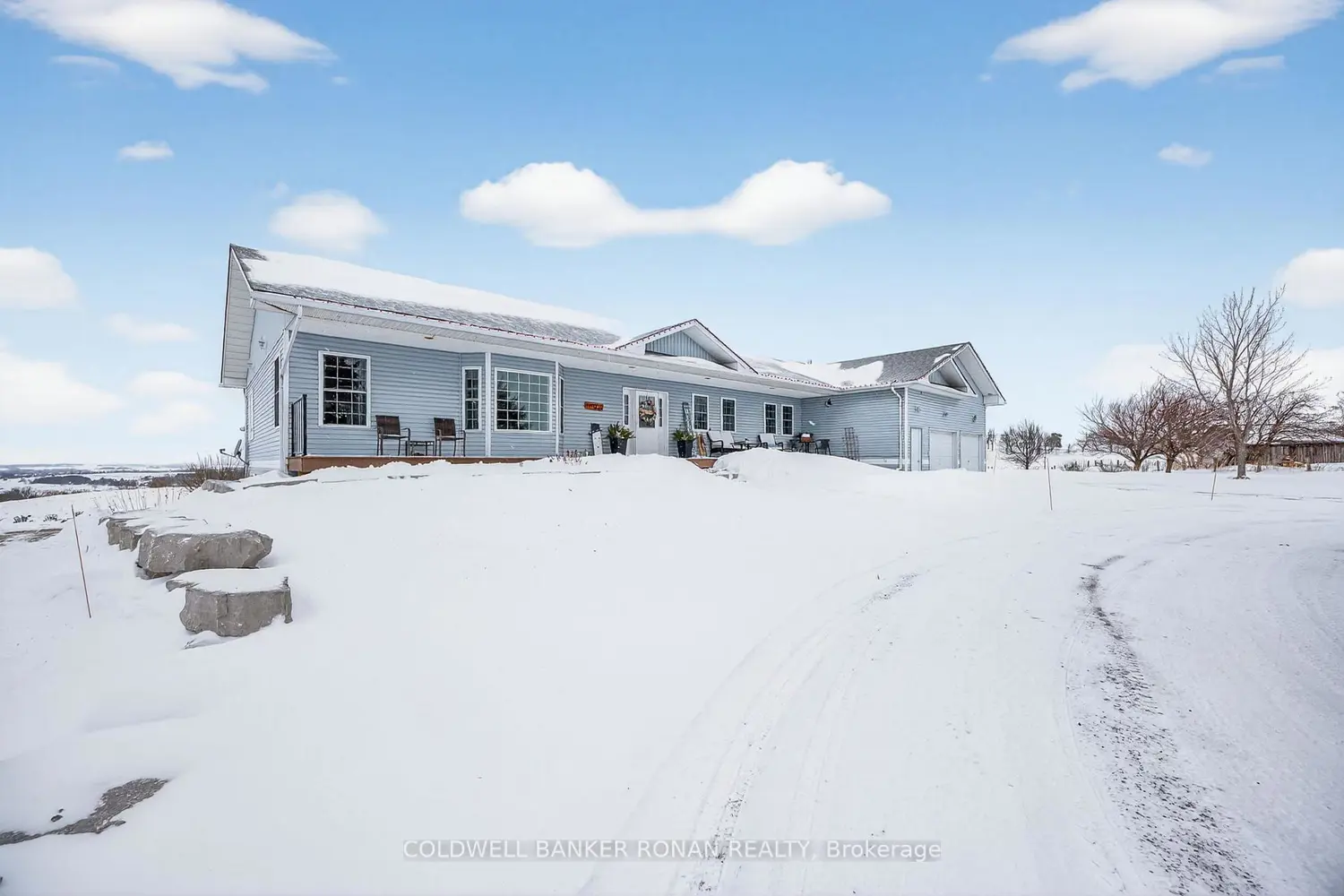 4886 15Th Side Road photo 3