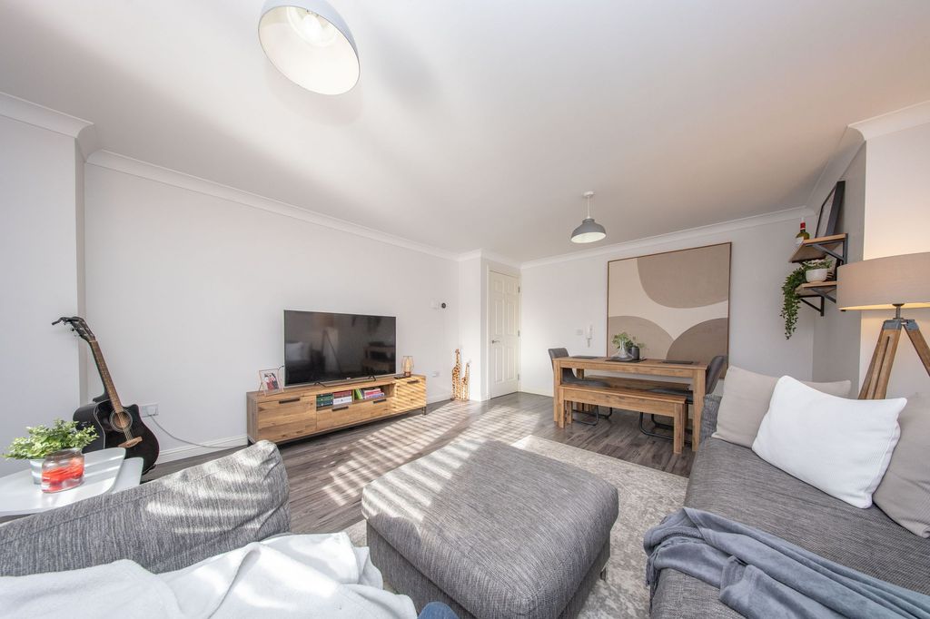 Additional image 6 of 2 bed flat for saleAlmondvale Lane, Livingston EH54