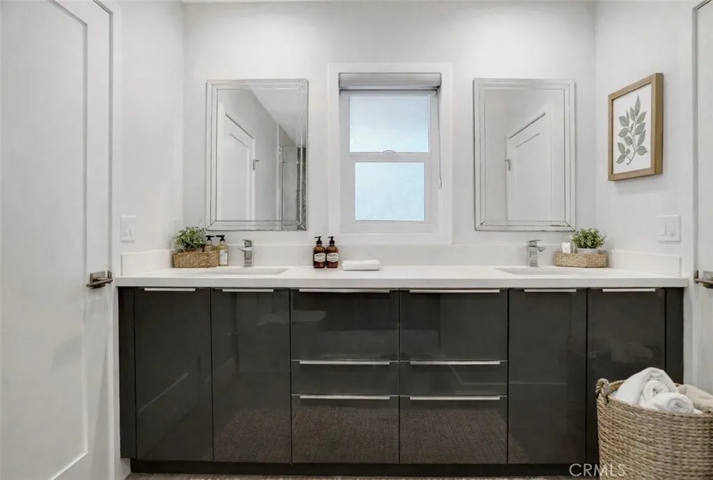 Additional image 47 of 4450 Hayvenhurst Ave, Encino, CA 91436