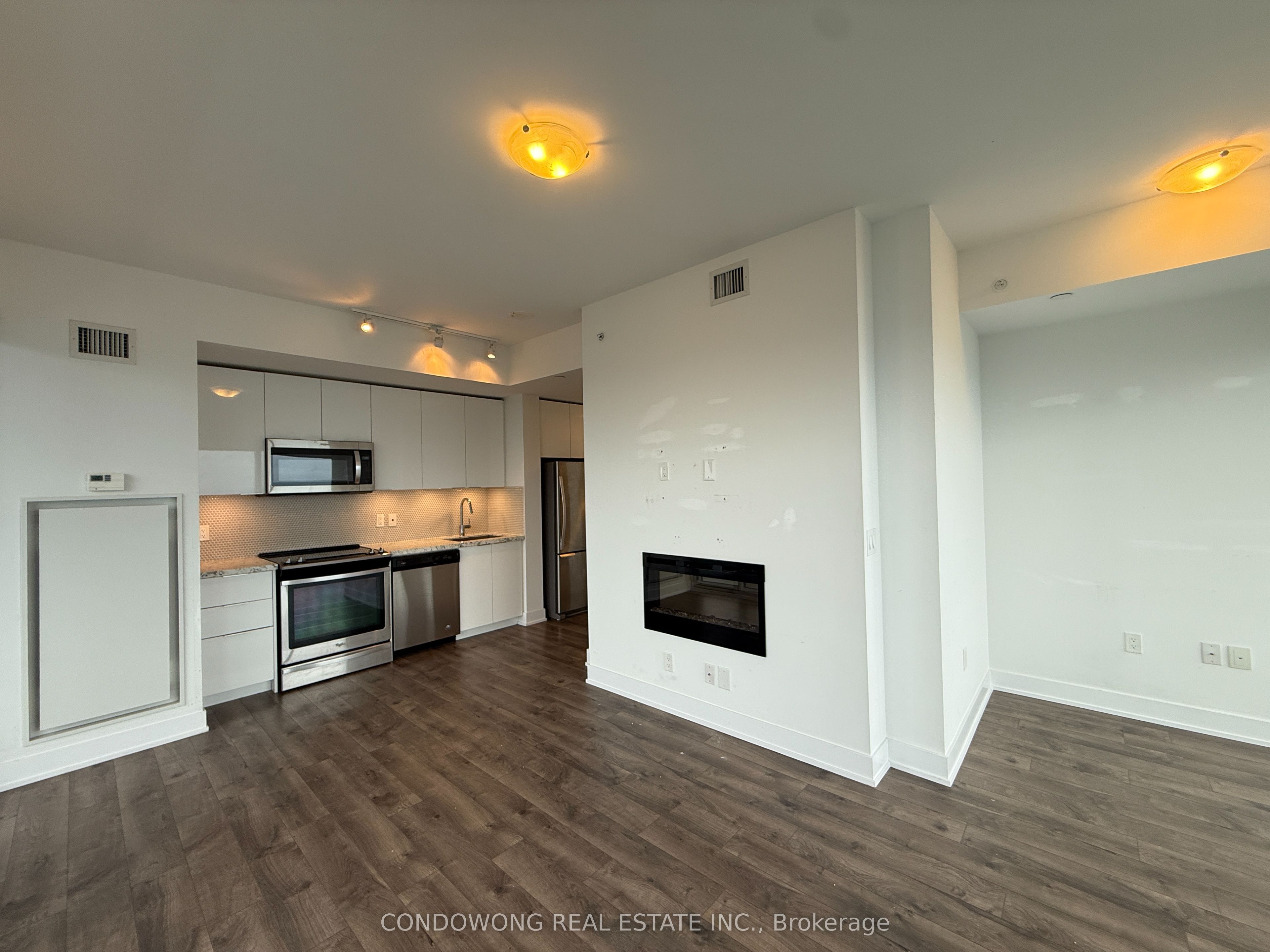 Additional image 2 of 4020-30 Shore Breeze Drive, Toronto, ON, M8V 0J1
