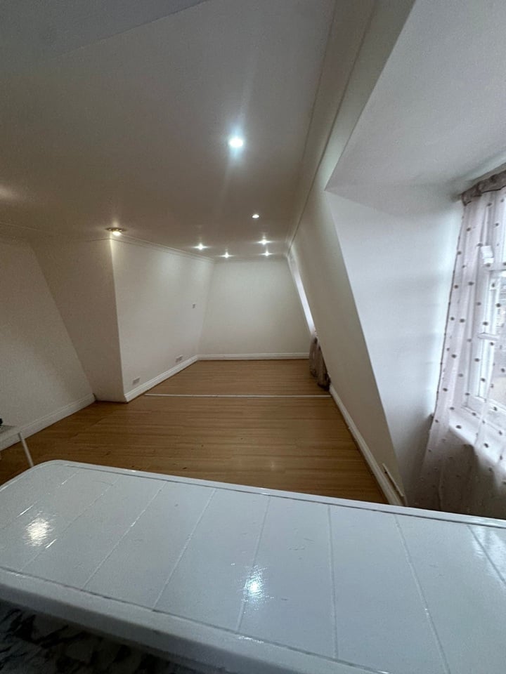 Additional image 7 of Studio Flat, Hayfield Passage, E1, N1 7GU