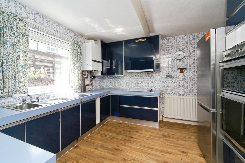 Additional image 3 of 2 bed flat for saleRhos Promenade, Rhos On Sea, Colwyn Bay, Conwy LL28