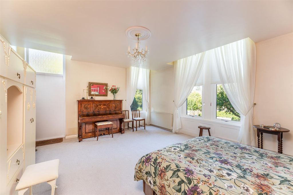 Additional image 6 of 2 bed flat for saleDeaconess Court, Queens Road, Ilkley LS29